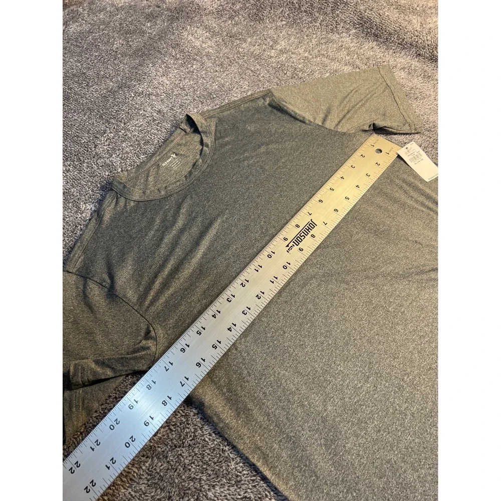 Old Navy Active Boys XL 14-16 Cloud 94 Soft Go-Dry Cool Gray T-Shirt NWT